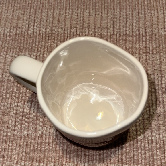 Rae Dunn Artisan collection by Magenta” mug signed - Picture 5 of 6